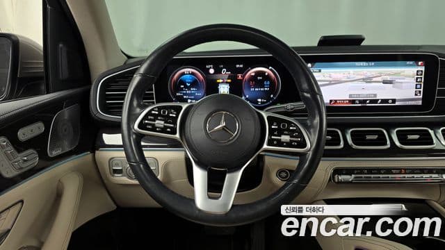 Mercedes-Benz GLE-Class 2021 — ფოტო 13/20