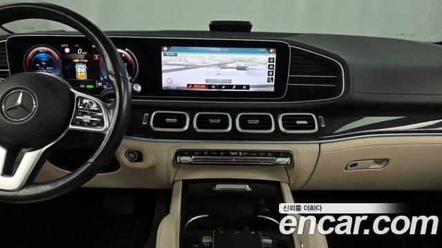 Mercedes-Benz GLE-Class 2021 — ფოტო 14/20