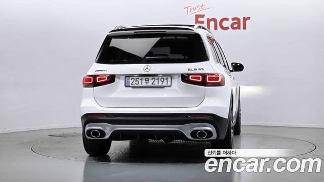 Mercedes-Benz GLB-Class 2023 — Şəkil 19/20