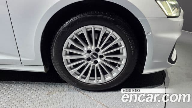 Audi A6 2020 — ფოტო 5/20
