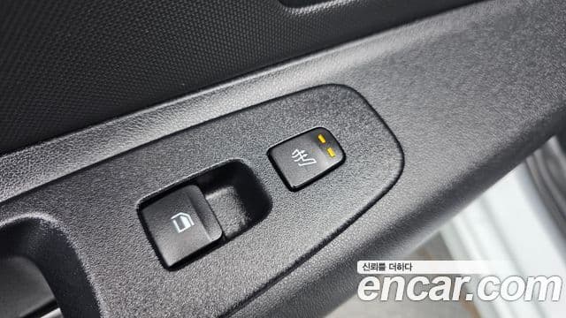 Hyundai The New Avante Hybrid 2021 — Photo 8/20