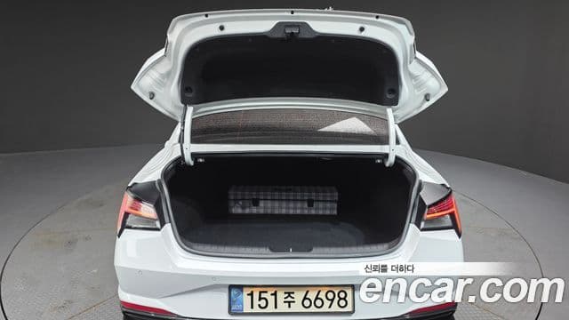Hyundai The New Avante Hybrid 2021 — Photo 20/20