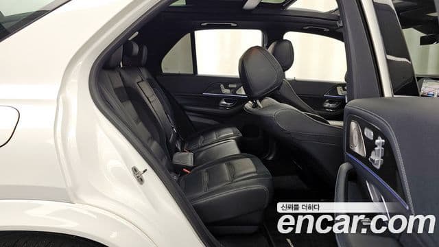 Mercedes-Benz GLE-Class 2022 — ფოტო 12/20