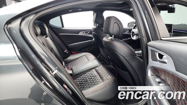 Genesis G70 2020 — ფოტო 12/20