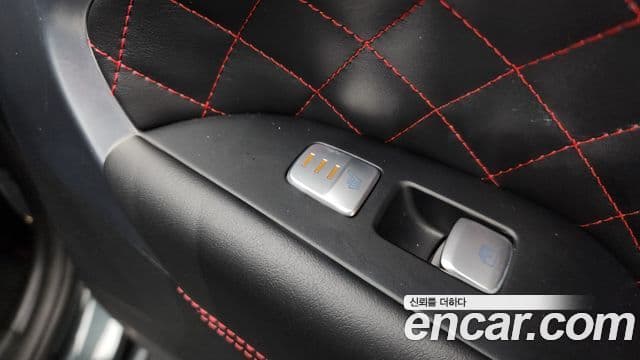 Genesis G70 2020 — ფოტო 19/20