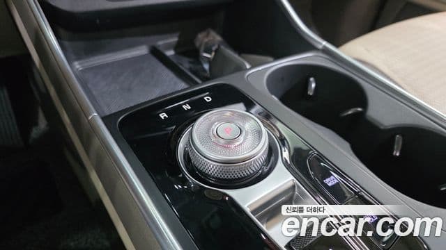 Kia Carnival 2024 — ფოტო 9/20