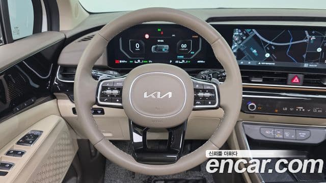 Kia Carnival 2024 — фото 14 из 20