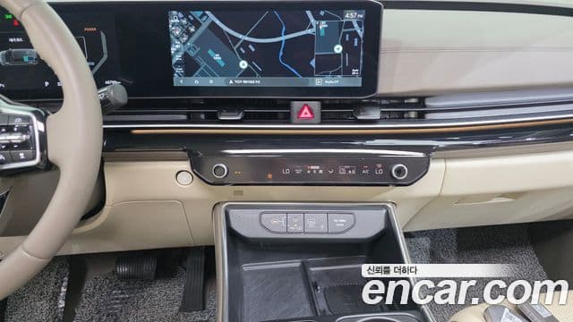 Kia Carnival 2024 — ფოტო 15/20