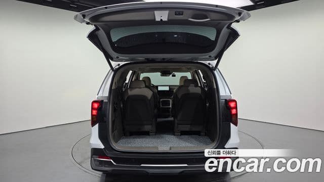 Kia Carnival 2024 — ფოტო 20/20