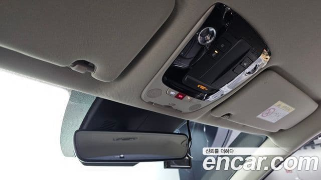 Kia K5 2023 — фото 18 из 20