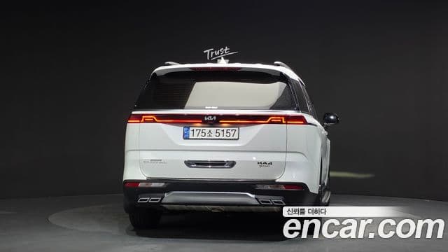 Kia Carnival 2021 — ფოტო 4/20