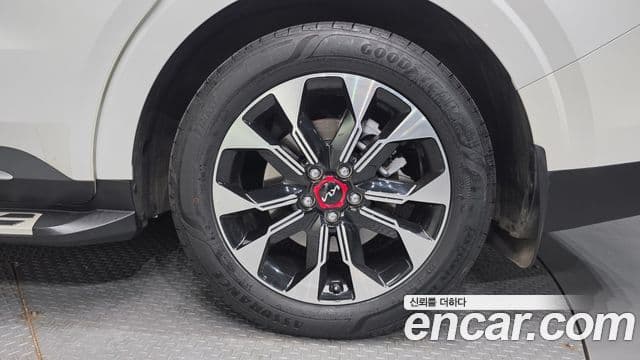Kia Carnival 2021 — ფოტო 5/20