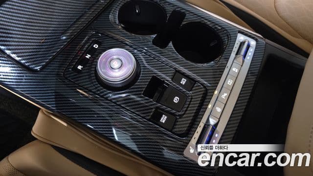 Kia Carnival 2021 — ფოტო 9/20