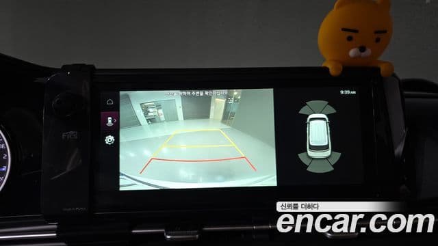Kia Carnival 2021 — ფოტო 16/20