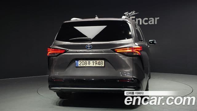 Toyota Sienna 2023 — Şəkil 4/20