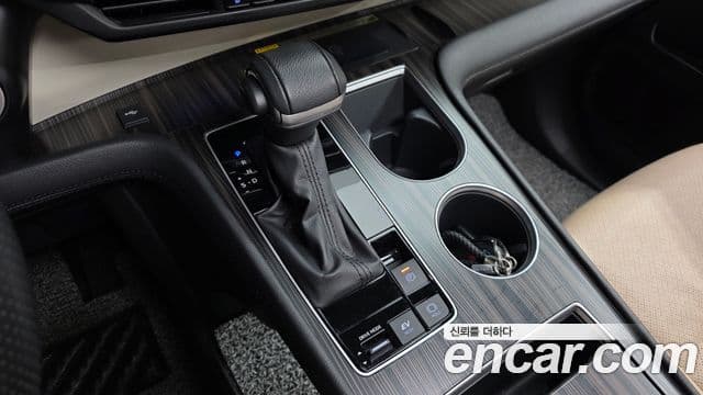 Toyota Sienna 2023 — Şəkil 9/20
