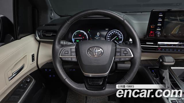 Toyota Sienna 2023 — Şəkil 13/20