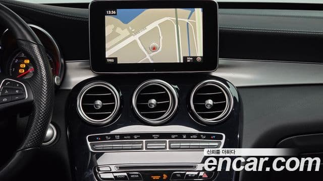 Mercedes-Benz GLC-Class 2019 — ფოტო 14/20