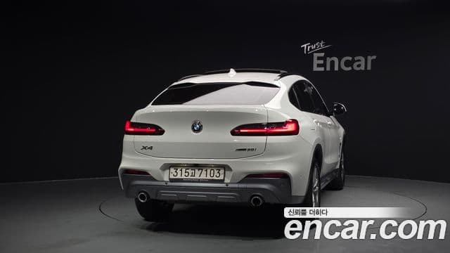 BMW X4 2020 — Фото 4/20