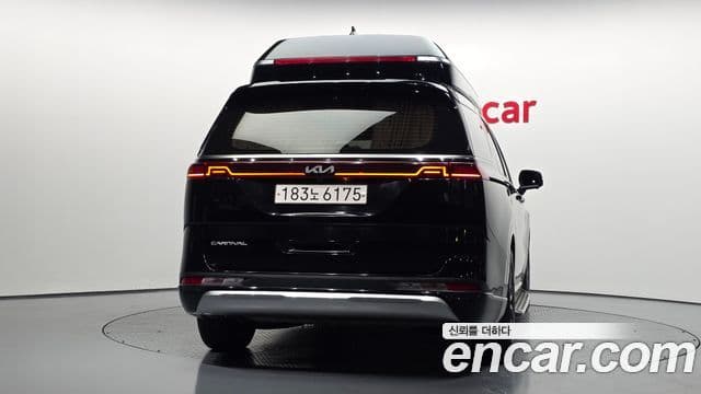 Kia Carnival 2021 — Фото 4/20