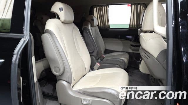Kia Carnival 2021 — Фото 12/20