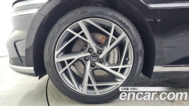 Genesis G90 2023 — ფოტო 18/20