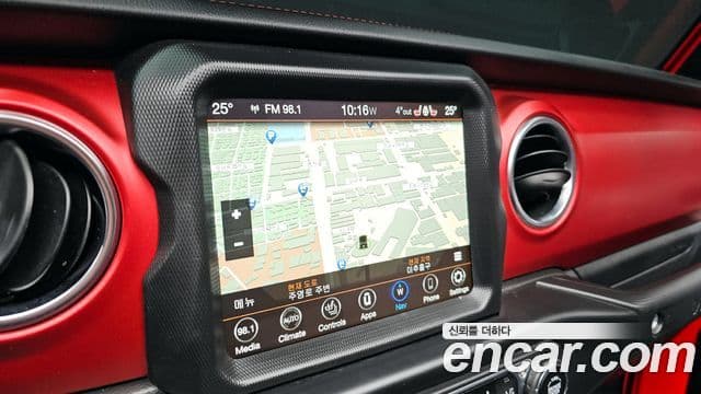 Jeep Wrangler 2022 — Фото 14/20