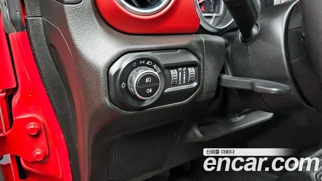 Jeep Wrangler 2022 — Фото 17/20