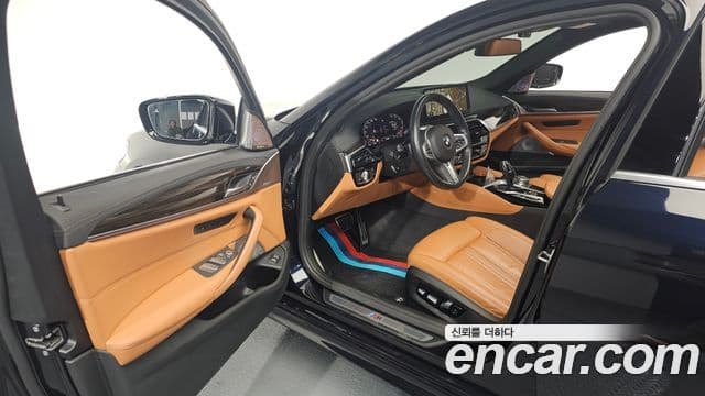 BMW 5 Series 2021 — ფოტო 10/20