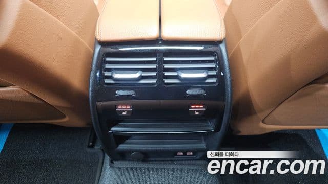 BMW 5 Series 2021 — ფოტო 18/20