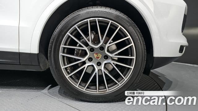 Porsche Cayenne 2021 — Şəkil 13/20