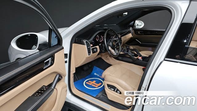 Porsche Cayenne 2021 — Şəkil 12/20