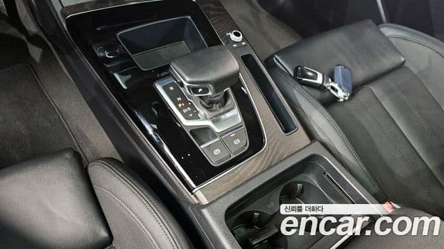 Audi Q5 2023 — Photo 19/20