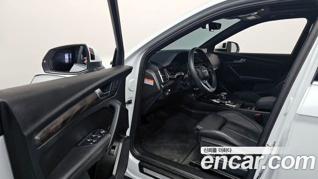 Audi Q5 2023 — Photo 18/20