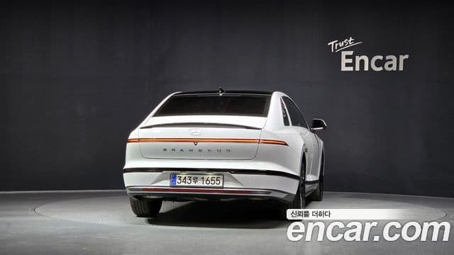 Hyundai Grandeur Hybrid 2023 — Şəkil 7/20