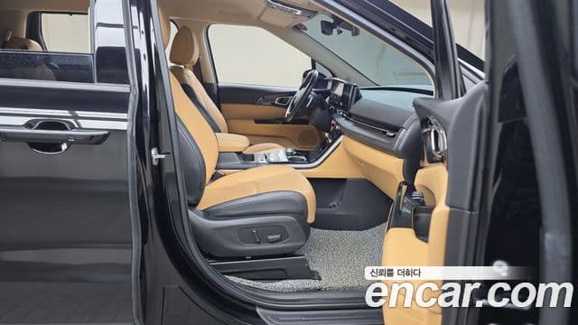 Kia Carnival 2022 — ფოტო 11/20
