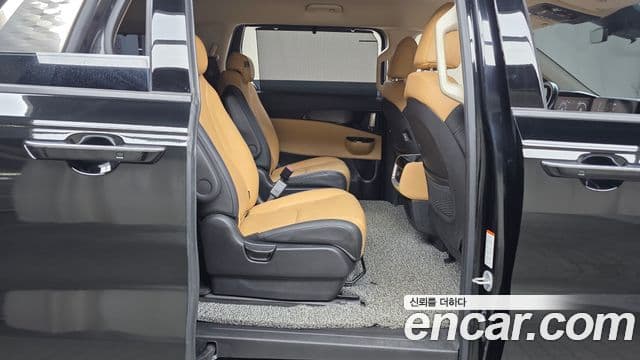 Kia Carnival 2022 — ფოტო 12/20
