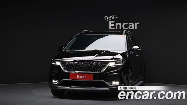 Kia Carnival 2023 — ფოტო 3/20