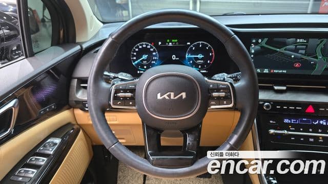 Kia Carnival 2023 — фото 14 из 20