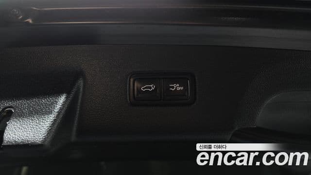 Kia Carnival 2023 — ფოტო 20/20