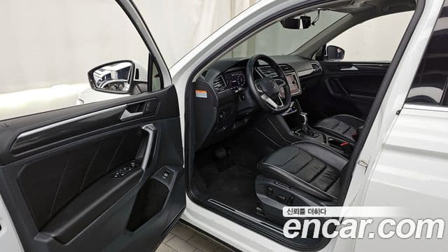 Volkswagen Tiguan 2021 — Şəkil 8/20