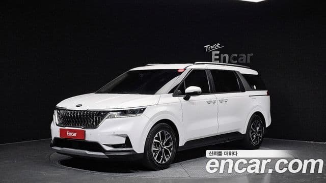 Kia Carnival 2021 — Фото 1/20