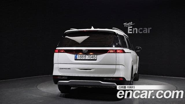 Kia Carnival 2021 — Фото 4/20