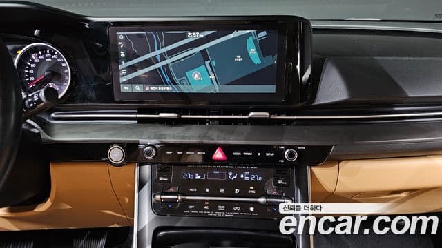Kia Carnival 2021 — Фото 16/20