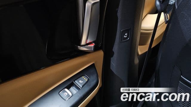 Kia Carnival 2021 — Фото 19/20
