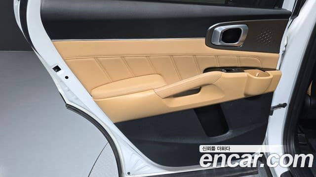 Kia Sorento 2021 — Photo 18/30