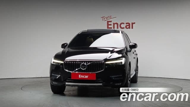 Volvo XC60 2021 — ფოტო 3/20