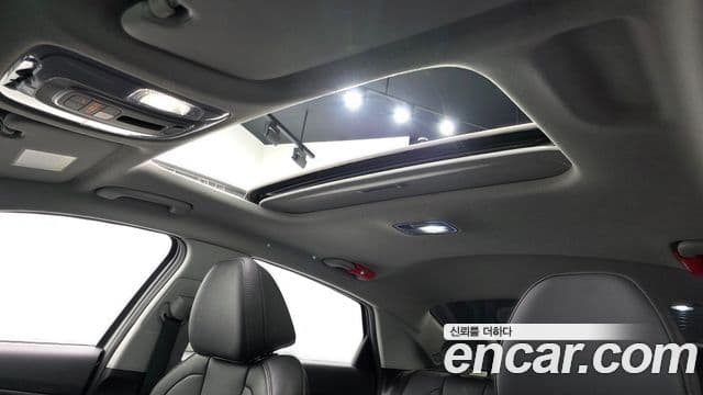 Hyundai Avante 2023 — ფოტო 19/20