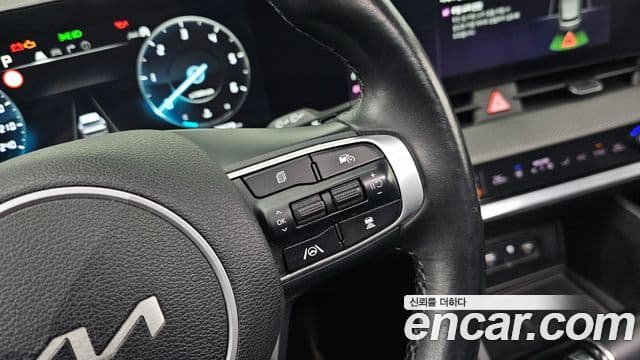Kia Sportage 2021 — ფოტო 19/20