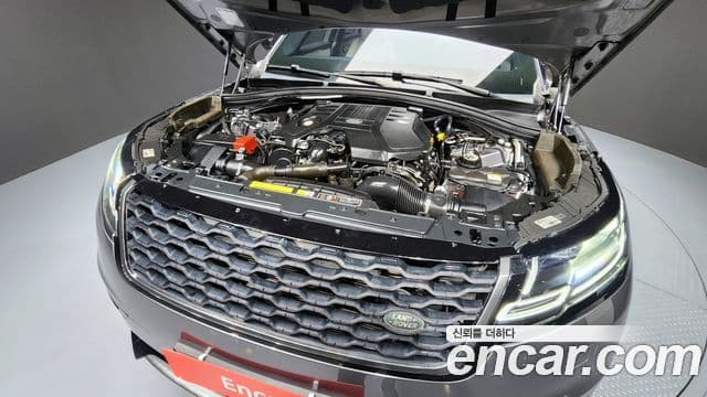 Land Rover Range Rover Velar 2018 — Фото 6/20